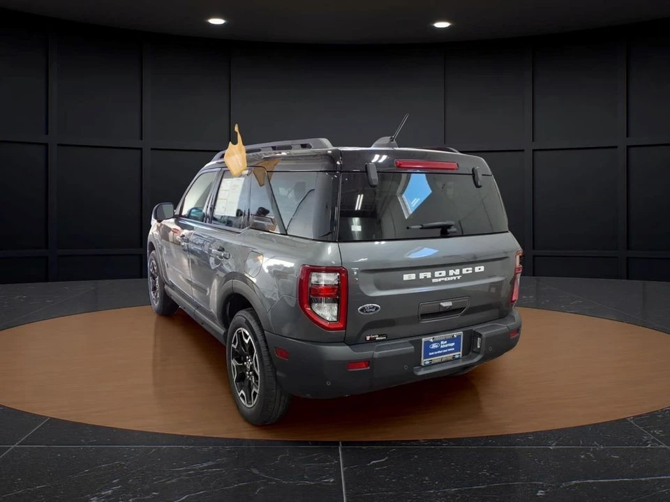 2025 Ford Bronco Sport - Image 4 of 21
