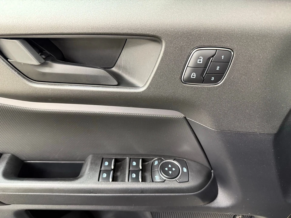 2025 Ford Bronco Sport - Image 13 of 21