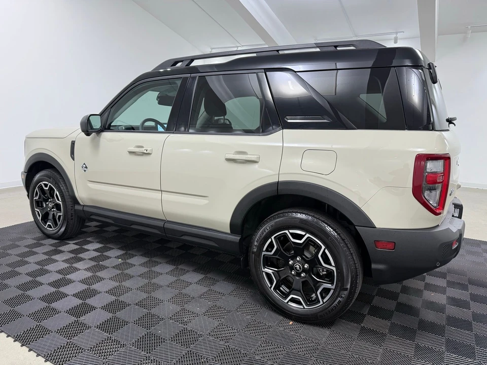 2025 Ford Bronco Sport - Image 6 of 21