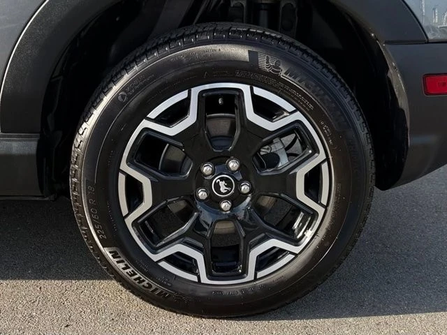 2025 Ford Bronco Sport - Image 11 of 31