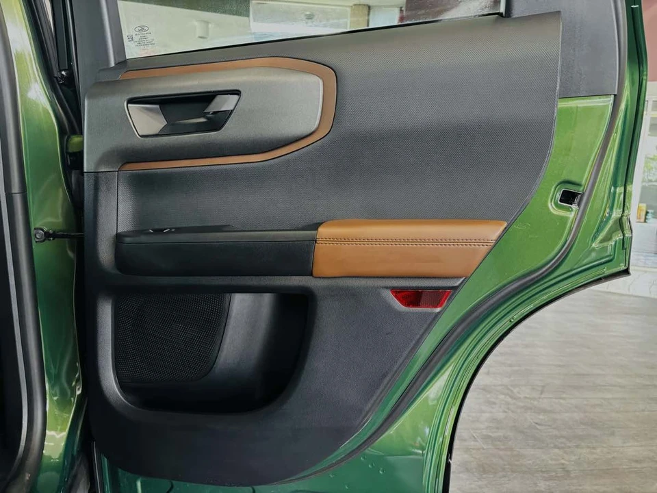 2025 Ford Bronco Sport - Image 29 of 31