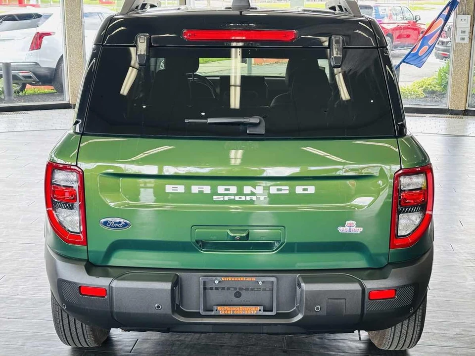 2025 Ford Bronco Sport - Image 9 of 31