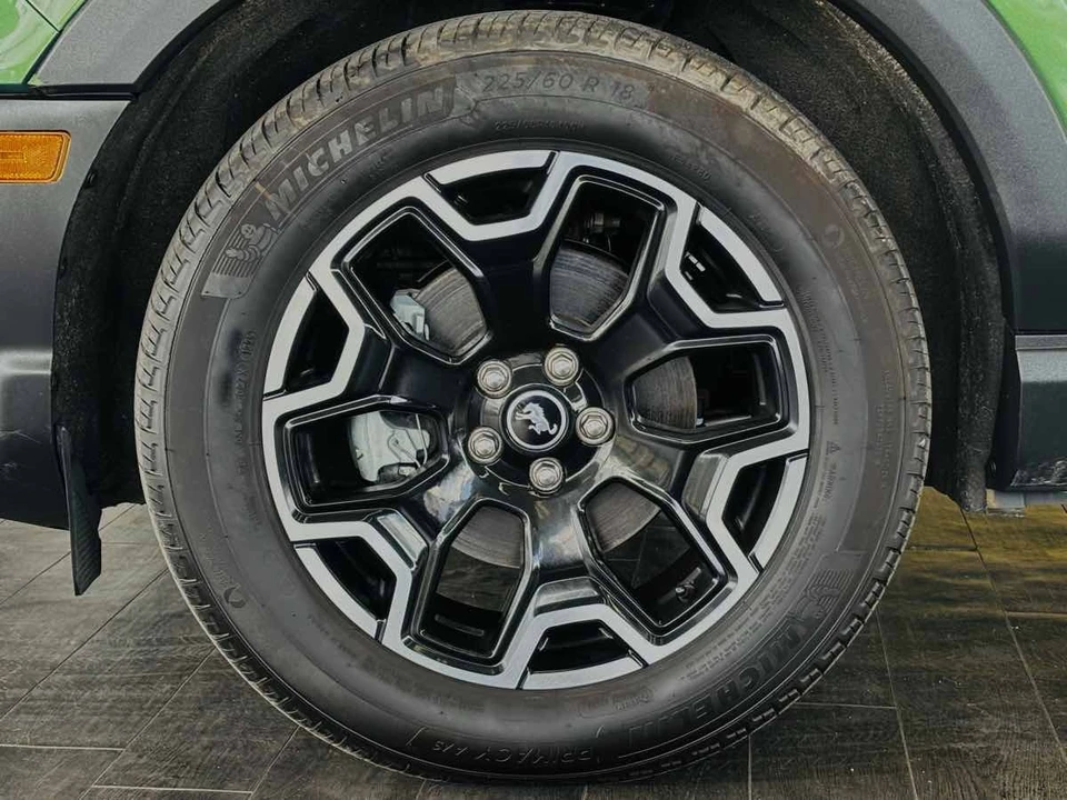 2025 Ford Bronco Sport - Image 23 of 31