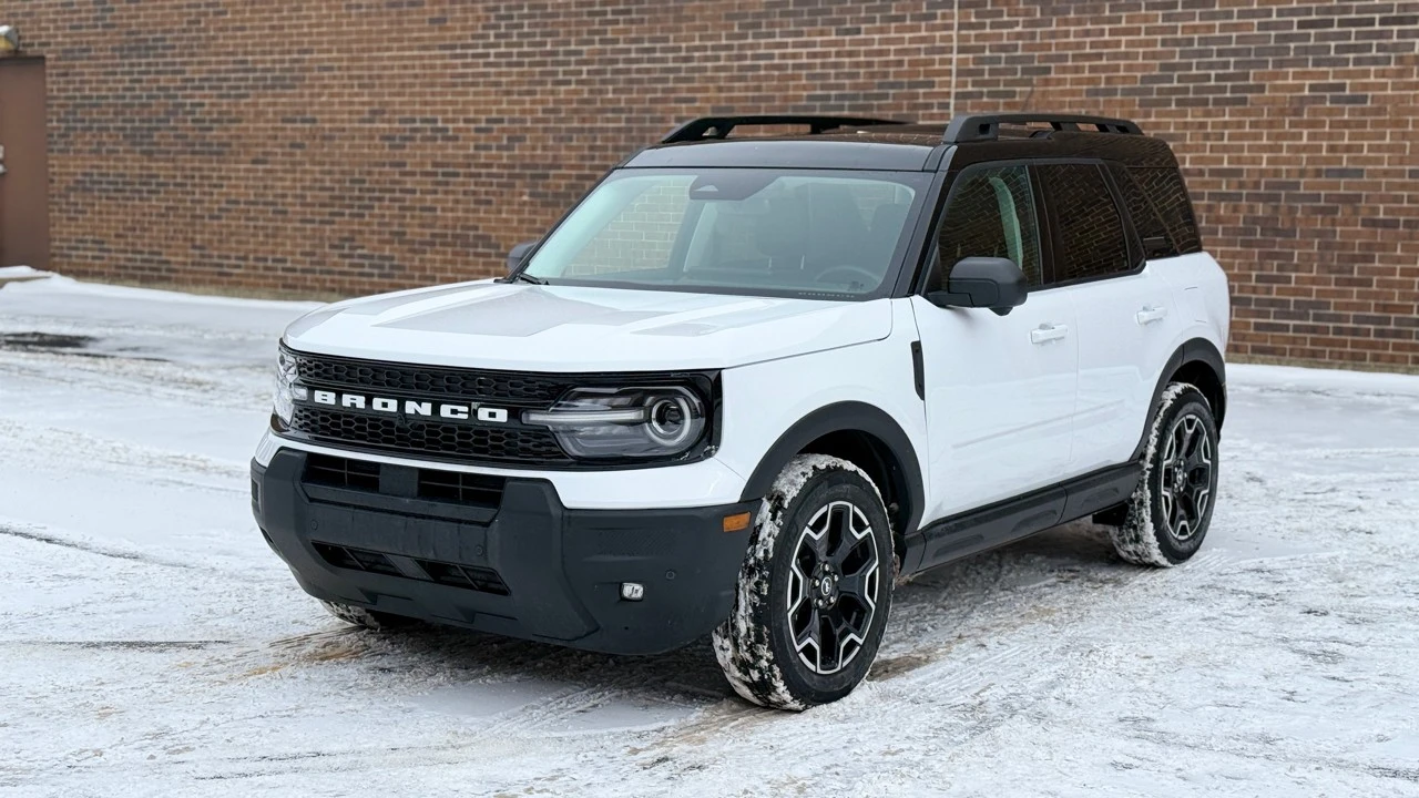 2025 Ford Bronco Sport - Image 3 of 21