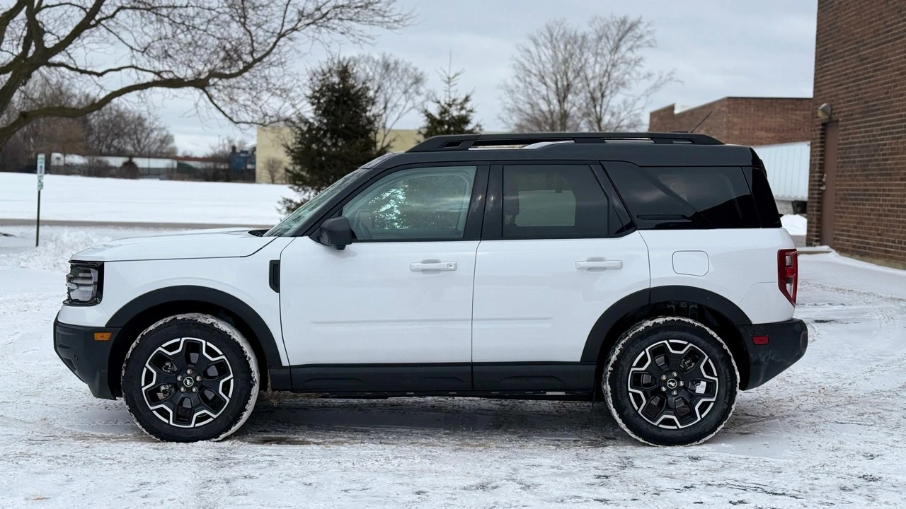 2025 Ford Bronco Sport - Image 4 of 21