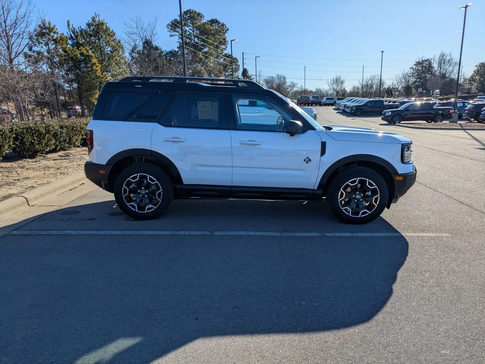 2025 Ford Bronco Sport - Image 3 of 12