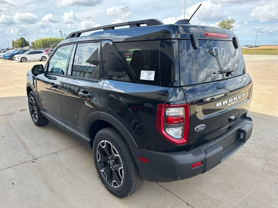 2025 Ford Bronco Sport - Image 9 of 21