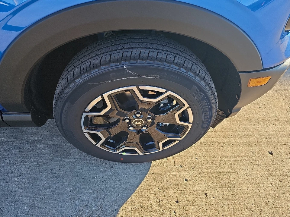 2025 Ford Bronco Sport - Image 4 of 21