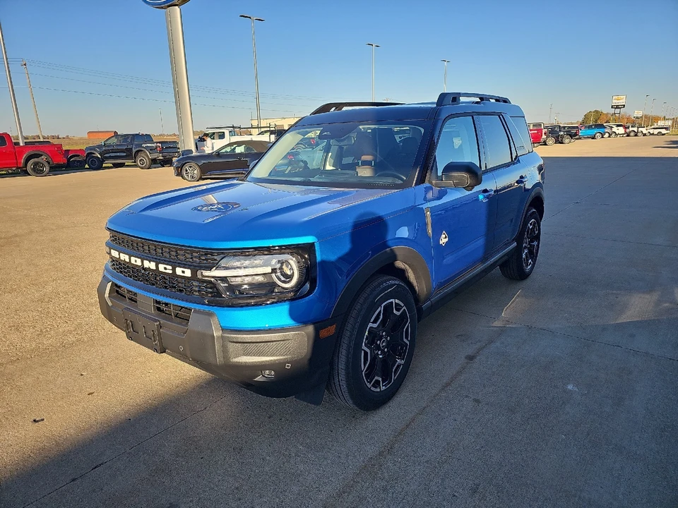 2025 Ford Bronco Sport - Image 18 of 21