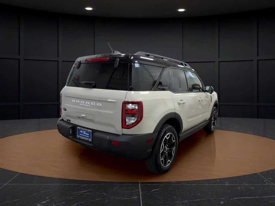 2025 Ford Bronco Sport - Image 6 of 26