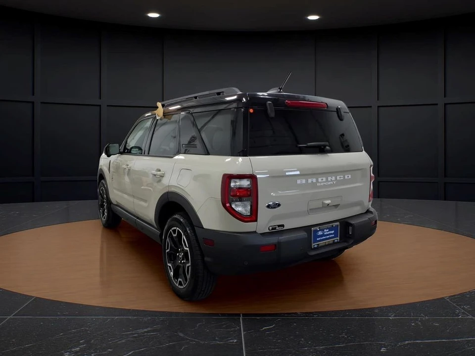 2025 Ford Bronco Sport - Image 4 of 26