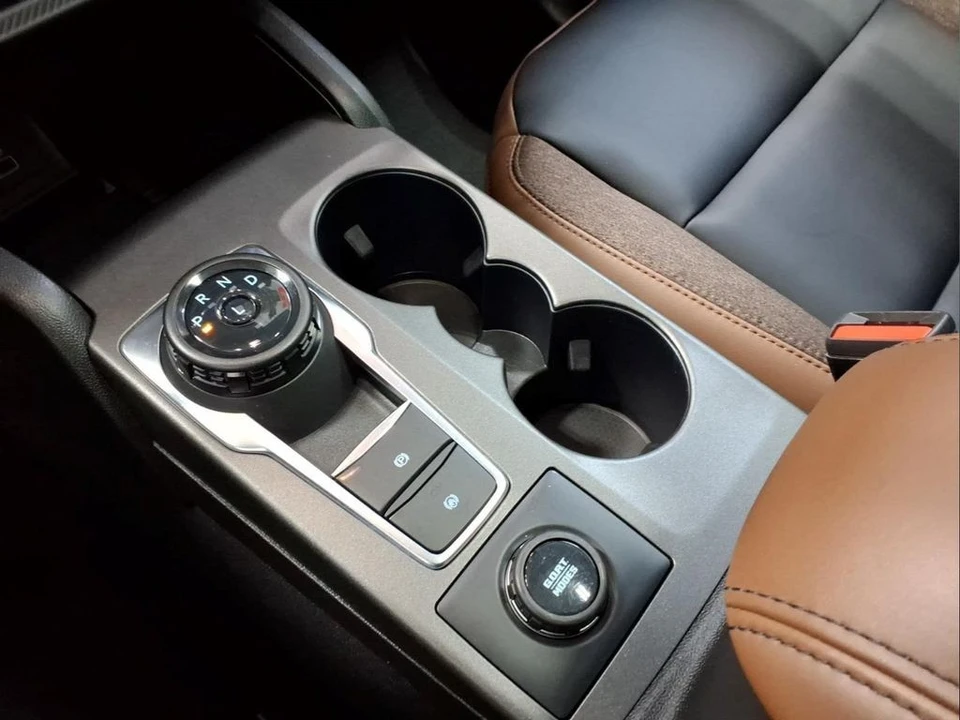 2025 Ford Bronco Sport - Image 13 of 26