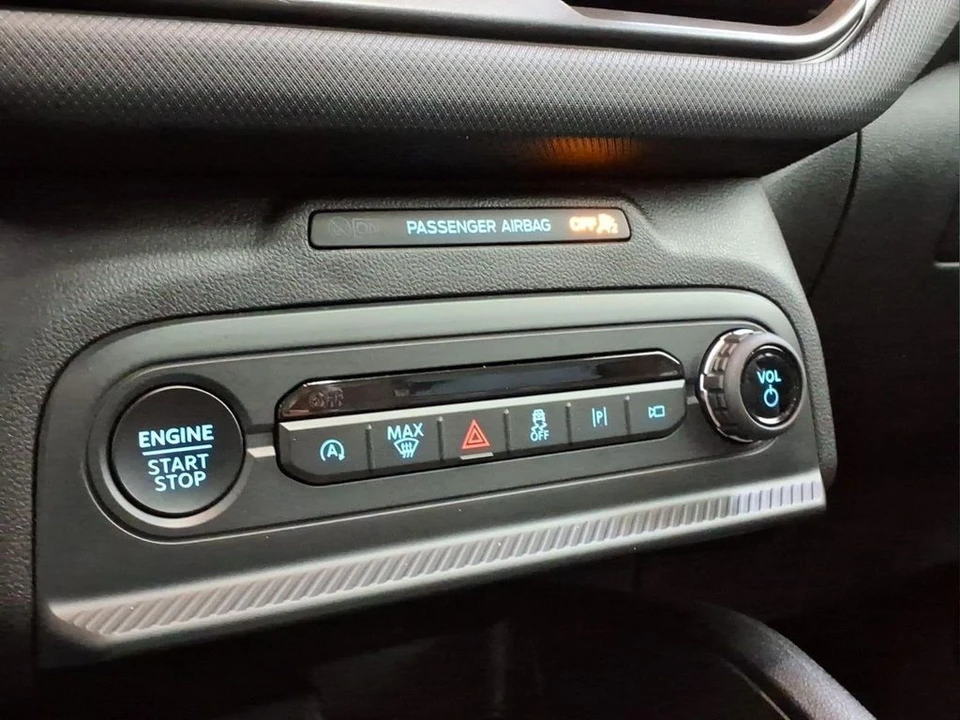 2025 Ford Bronco Sport - Image 10 of 26