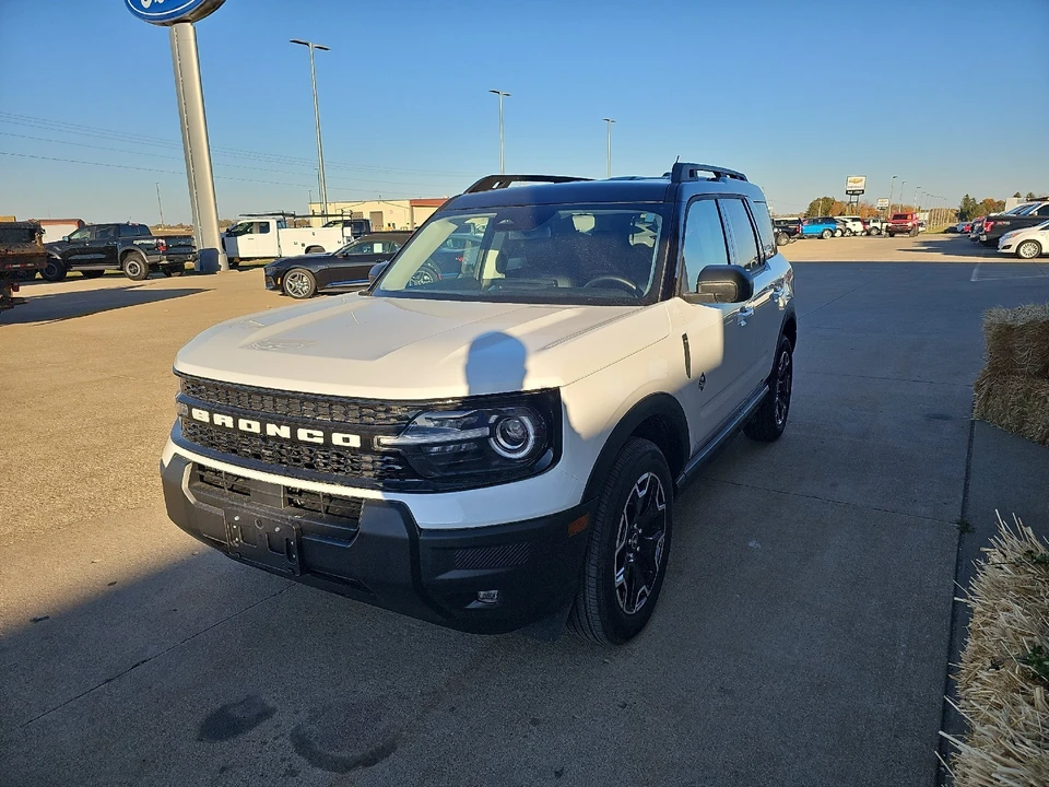 2025 Ford Bronco Sport - Image 16 of 22