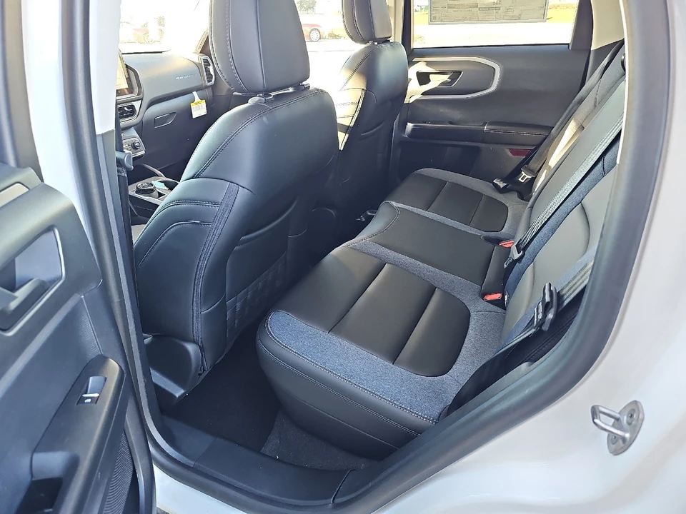 2025 Ford Bronco Sport - Image 15 of 21