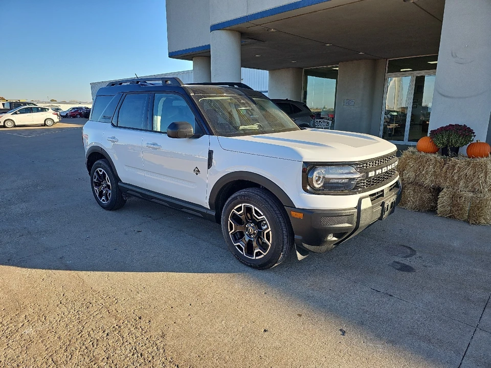 2025 Ford Bronco Sport - Image 2 of 21