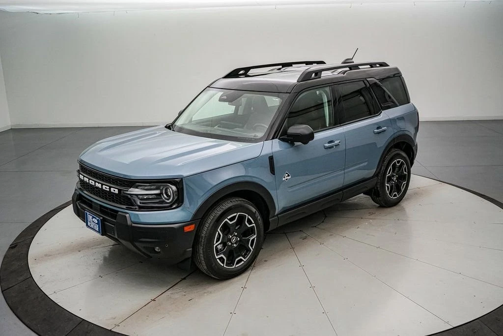 2025 Ford Bronco Sport - Image 9 of 21