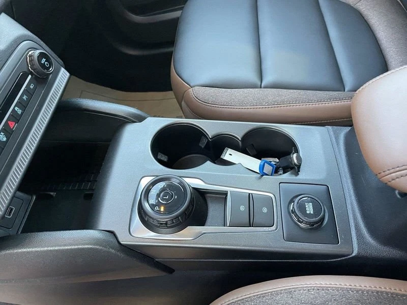 2025 Ford Bronco Sport - Image 15 of 16