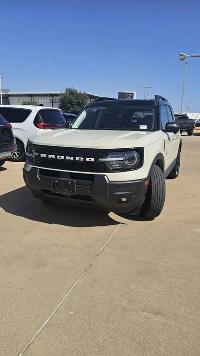 2025 Ford Bronco Sport - Image 2 of 10
