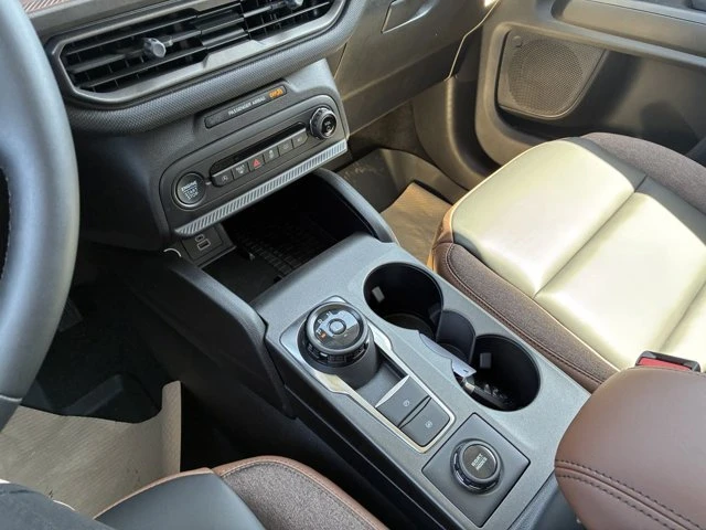 2025 Ford Bronco Sport - Image 16 of 20