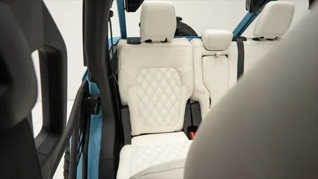 2025 Ford Bronco 6th Gen - Image 14 of 21