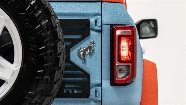 2025 Ford Bronco 6th Gen - Image 16 of 21