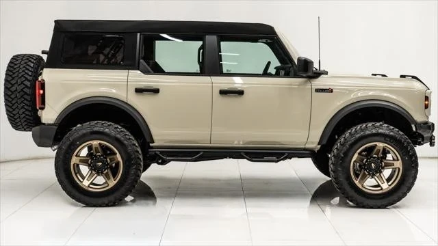 2025 Ford Bronco 6th Gen - Image 11 of 21