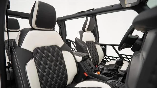 2025 Ford Bronco 6th Gen - Image 17 of 21