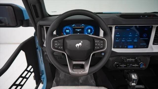 2025 Ford Bronco 6th Gen - Image 18 of 21