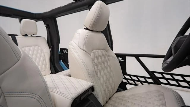 2025 Ford Bronco 6th Gen - Image 14 of 21