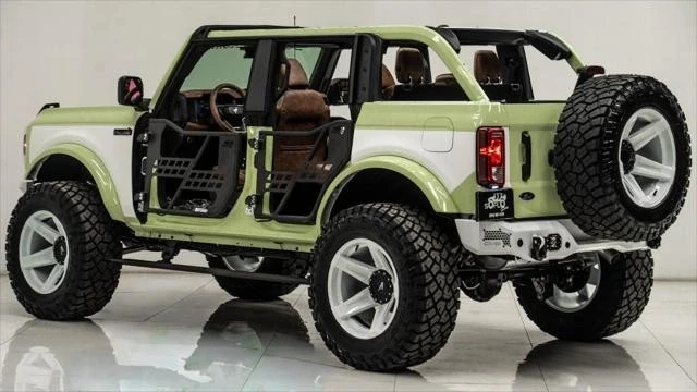 2025 Ford Bronco 6th Gen - Image 12 of 21