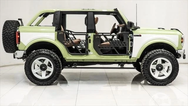 2025 Ford Bronco 6th Gen - Image 11 of 21