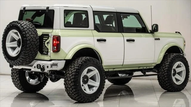 2025 Ford Bronco 6th Gen - Image 5 of 21