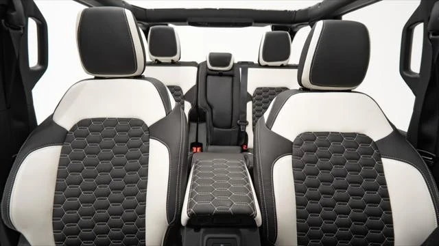 2025 Ford Bronco 6th Gen - Image 11 of 21