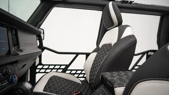 2025 Ford Bronco 6th Gen - Image 20 of 21