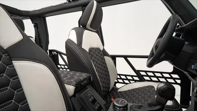 2025 Ford Bronco 6th Gen - Image 15 of 21