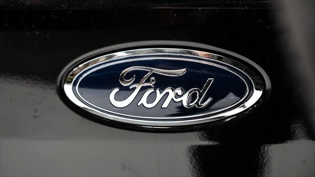 2025 Ford Bronco 6th Gen - Image 18 of 21