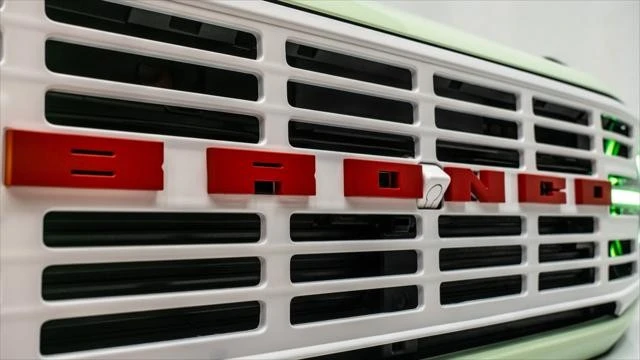 2025 Ford Bronco 6th Gen - Image 20 of 21