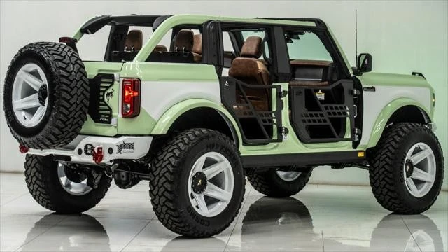 2025 Ford Bronco 6th Gen - Image 11 of 21
