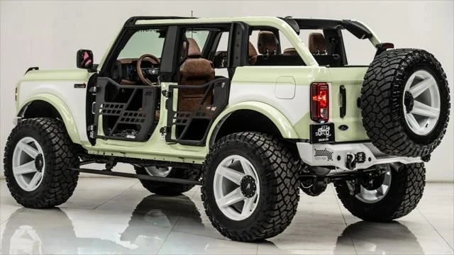 2025 Ford Bronco 6th Gen - Image 3 of 21