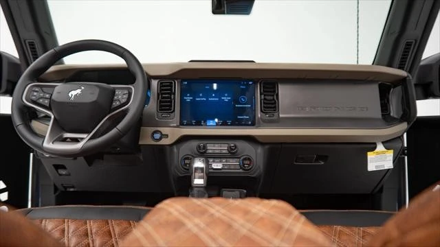 2025 Ford Bronco 6th Gen - Image 18 of 21