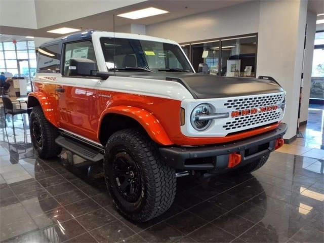 2025 Ford Bronco 6th Gen - Image 8 of 10