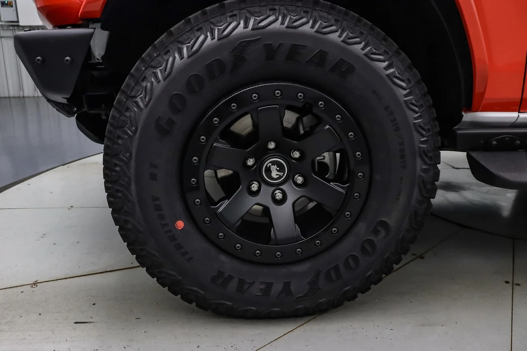 2025 Ford Bronco 6th Gen - Image 11 of 21