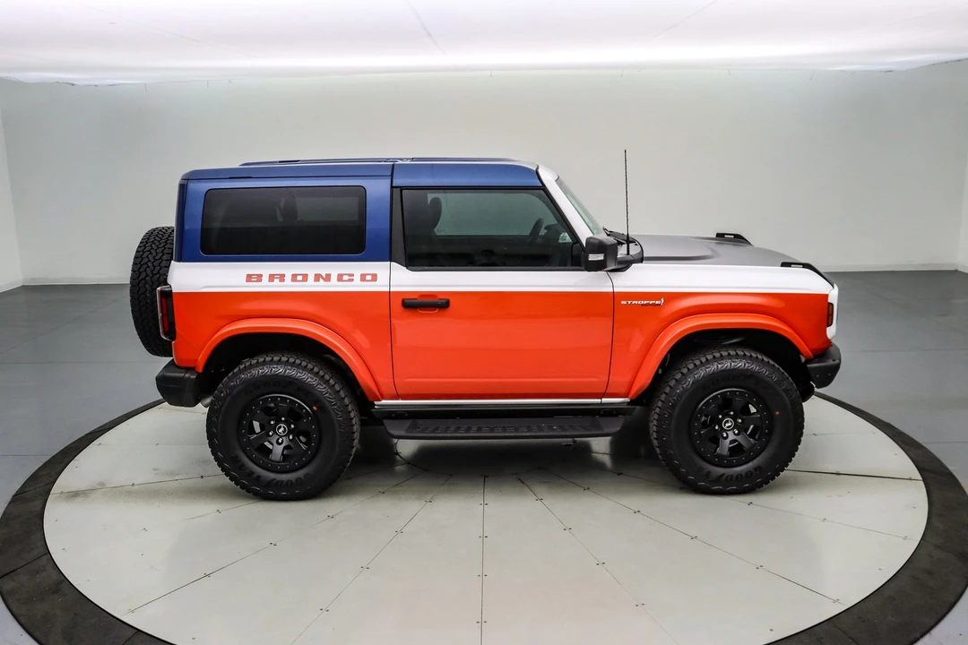 2025 Ford Bronco 6th Gen - Image 4 of 21