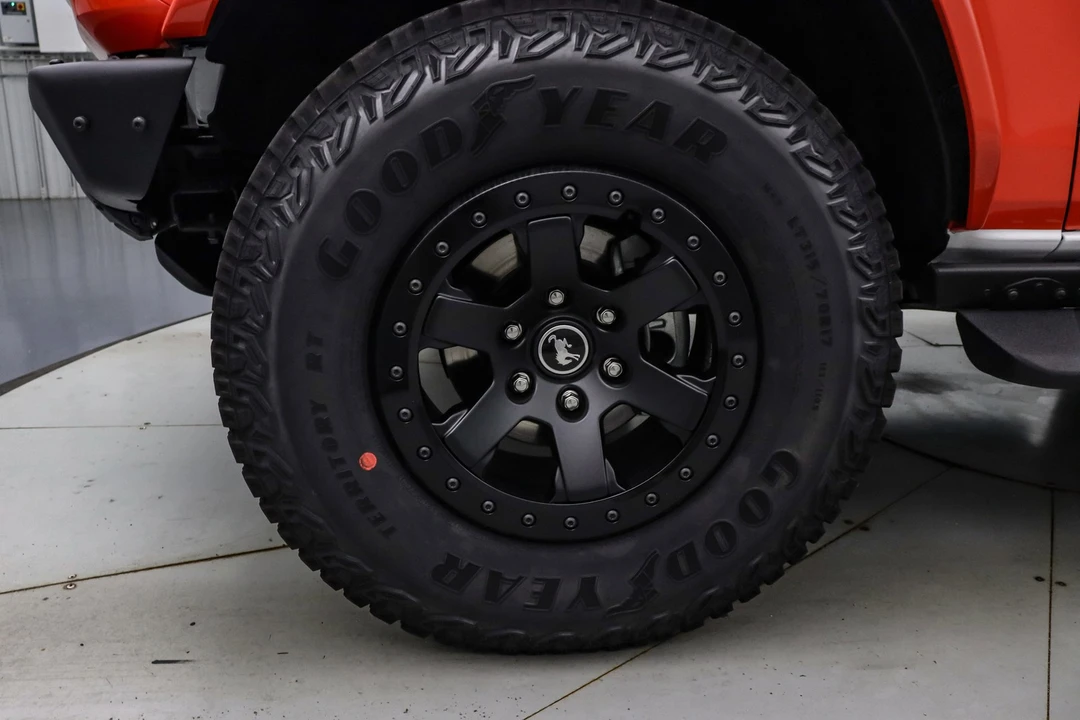 2025 Ford Bronco 6th Gen - Image 11 of 21