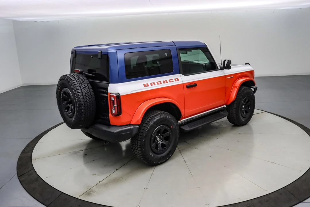 2025 Ford Bronco 6th Gen - Image 5 of 21