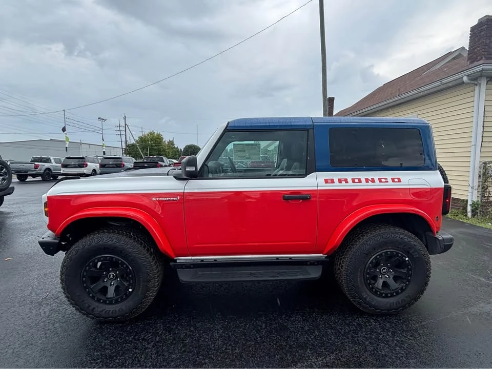 2025 Ford Bronco 6th Gen - Image 2 of 19