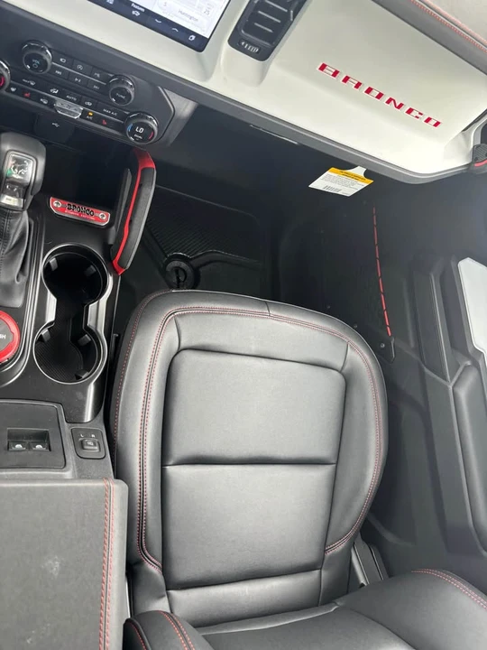 2025 Ford Bronco 6th Gen - Image 13 of 19