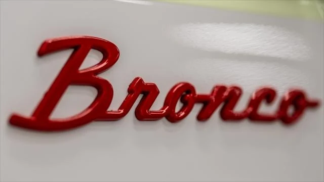 2025 Ford Bronco 6th Gen - Image 16 of 21