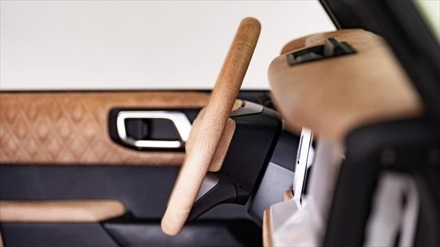 2025 Ford Bronco 6th Gen - Image 21 of 31
